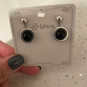 Beautiful black onyx Brighton earrings with details around the sides! NWT